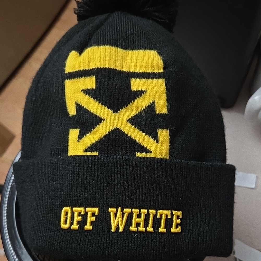 Off-White Black Beanie with Yellow Arrows